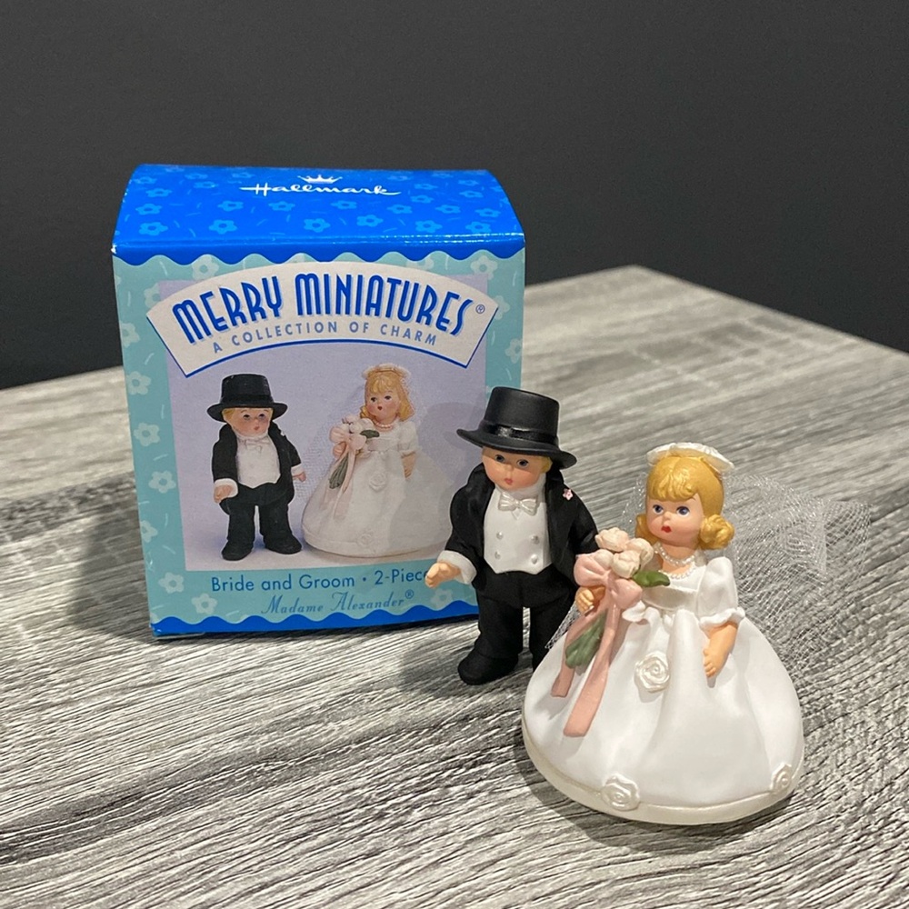 Hallmark | Merry Miniatures: Madame Alexander Bride and Groom - Figure Set